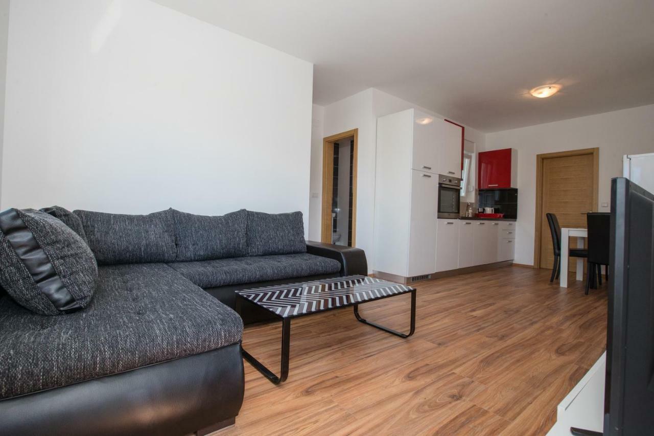 Apartments Petrusic Supetarska Draga Dış mekan fotoğraf