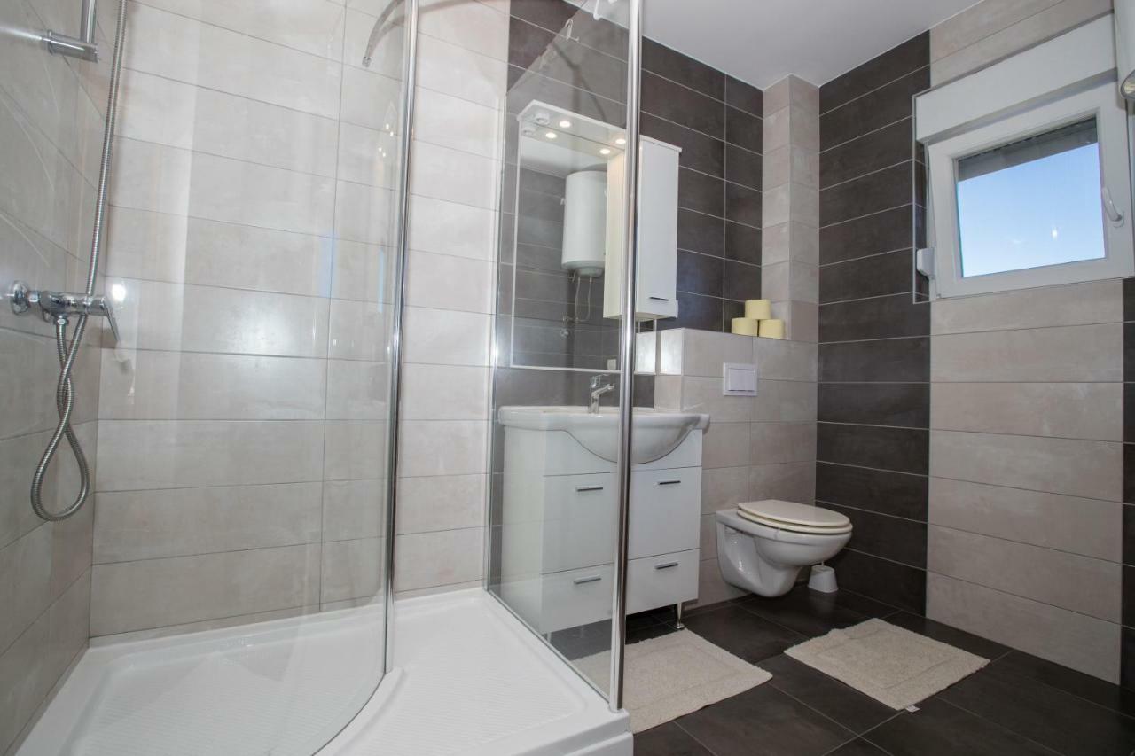 Apartments Petrusic Supetarska Draga Dış mekan fotoğraf